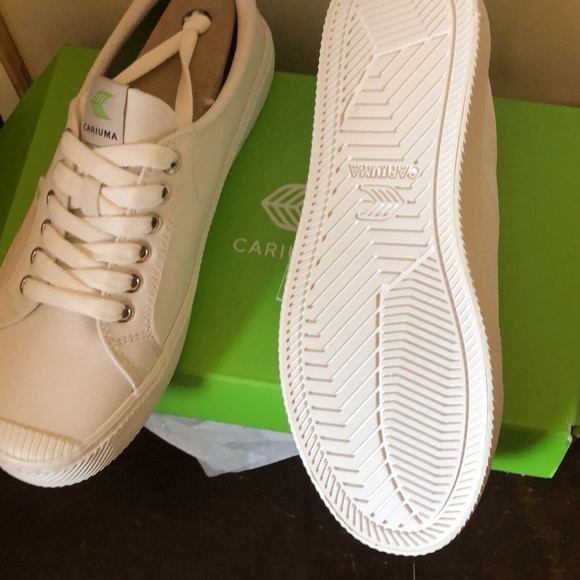 Cariuma OCA  off-white canvas sneaker Woman’s 10 Men’s 8.5 New - Picture 2 of 8